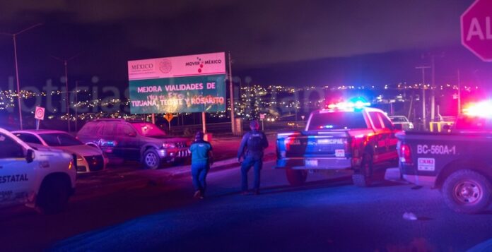 Matan a 2 hombre cuando regresaban del palenque; una mujer que les acompañaba en el vehículo quedó herida; fue llevada al hospital.