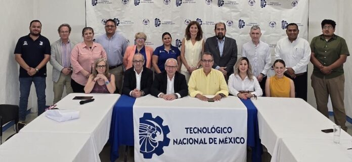 Presentan nuevos proyectos académicos, de innovación y vinculación, en el ITG; recibieron hoy visita de funcionarios del Gobierno del Estado y una delegación de empresarios españoles.