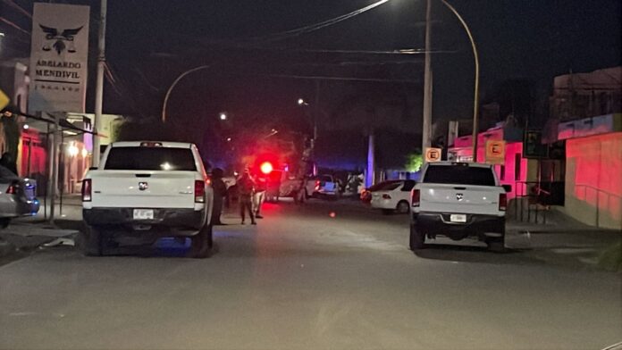 Catean clínica de “sueros” en Obregón por caso de muertes; diligencias llevadas a cabo por la AMIC, con apoyo del Ejército Mexicano.