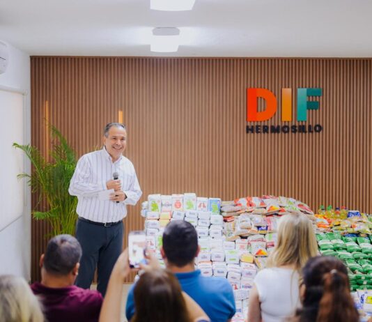 Ayudan Toño Astiazarán y Patty Ruibal a instituciones altruistas con paquetes alimenticios donados en Semana Santa