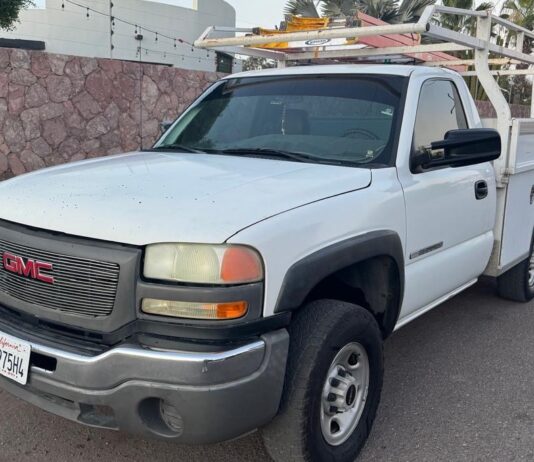 Roban camioneta la madrugada de hoy