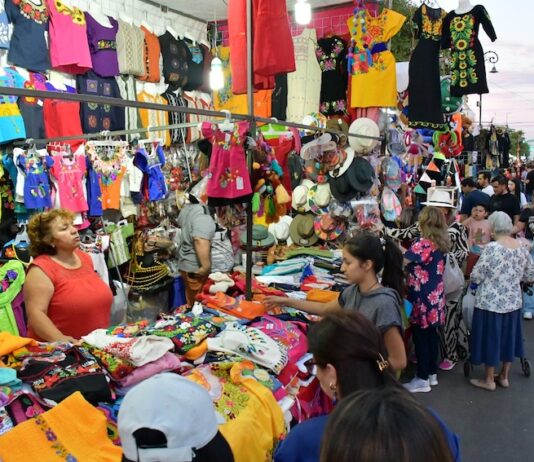 Invita Gobierno de Hermosillo a tramitar permisos para ventas del 10 de mayo en vía pública