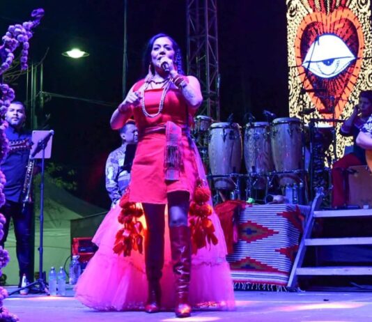 Llenan Lila Downs y Chetes de música e identidad mexicana el foro Bicentenario de las Fiestas del Pitic 2026