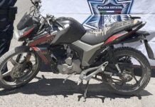 Dos detenidos con droga y motocicleta robada