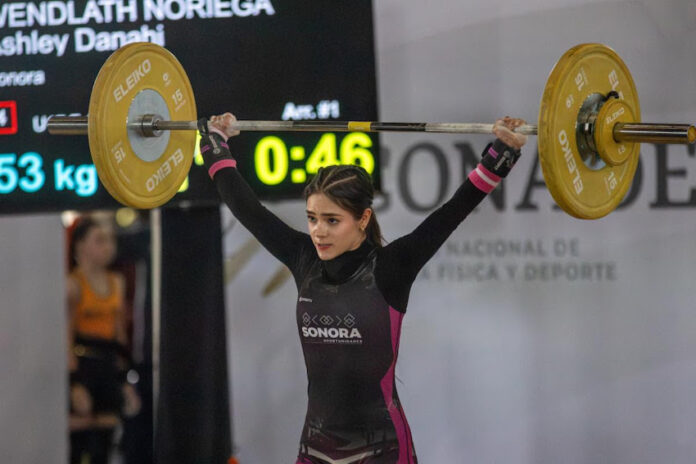 Pesistas sonorenses femeniles abren con nueve preseas en Olimpiada Nacional; en la primera de dos tandas las levantadoras de nuestra entidad conquistaron un par de metales dorados, cuatro platas y tres bronces.