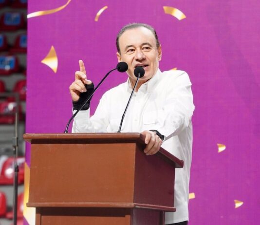 Gobernador Durazo beca a más de 600 atletas sonorenses y asegura su formación deportiva
