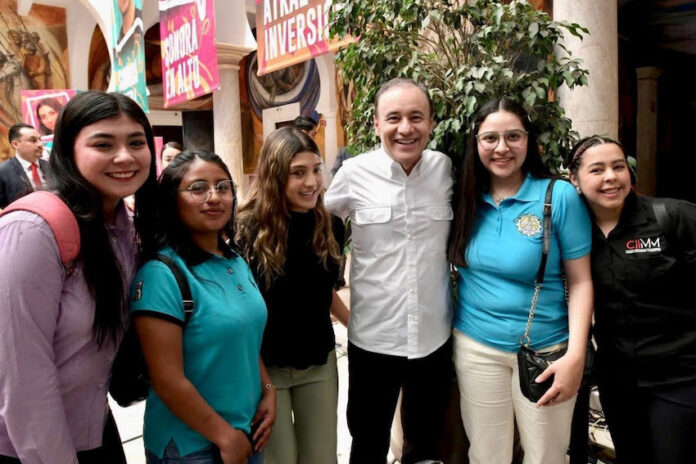 Gobernador Durazo lleva educación emocional a las escuelas de Sonora; este programa impulsado a nivel nacional por la presienta Claudia Sheinbaum, promueve el bienestar socioemocional de las y los jóvenes.