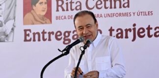 Arranca Gobernador Durazo entrega de becas Rita Cetina para alumnas y alumnos de primarias públicas