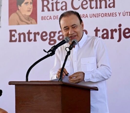 Arranca Gobernador Durazo entrega de becas Rita Cetina para alumnas y alumnos de primarias públicas
