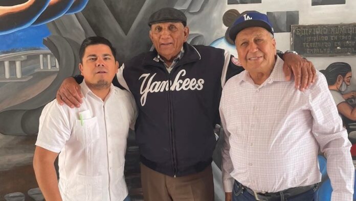 Buen recibimiento la noticia del homenaje a Joel Fuentes; quien recibiera el premio nacional de locución el año pasado será reconocido por la Asocrodes el próximo seis de junio.