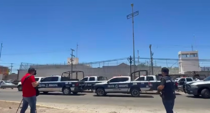 Riña en Cereso de Cajeme deja un muerto y varios heridos; gran despliegue de corporaciones de seguridad, Cruz Roja y Bomberos.