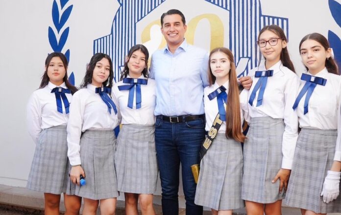 Gobernador Durazo garantiza el acceso a la educación media superior para las y los jóvenes; con el impulso de la presidenta Claudia Sheinbaum avanza la construcción de bachilleratos y se crean más espacios en las preparatorias públicas para que nadie se quede fuera de la escuela.