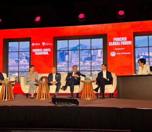 Proyecta Toño Astiazarán fortaleza de Hermosillo como polo de inversión en el Phoenix Global Foro