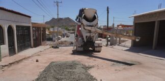 Intensifica Ayuntamiento de Guaymas acciones de bacheo en diferentes sectores de la ciudad