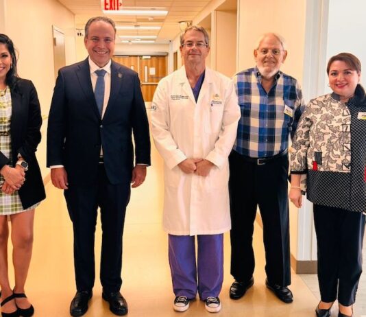 Impulsa Toño Astiazarán capacitación de personal médico con alianzas e innovación en Phoenix, Arizona