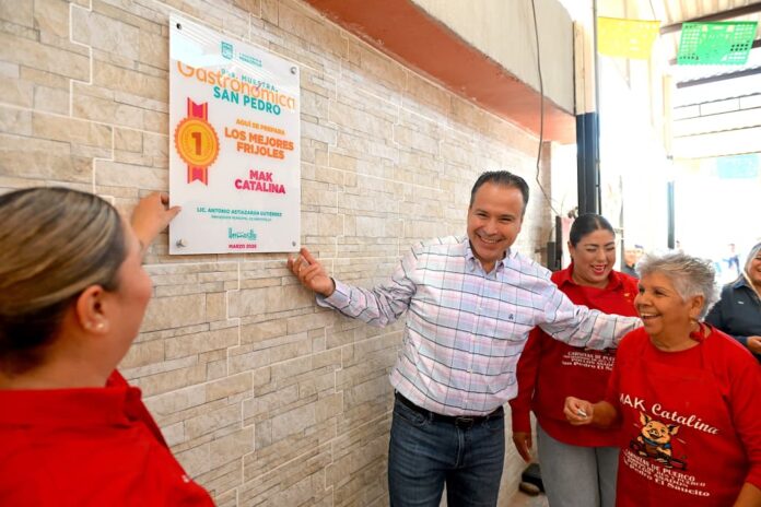 Otorga distintivo Toño Astiazarán a ganadores de la novena Muestra Gastronómica de San Pedro; recorrió el corredor gastronómico de San Pedro.