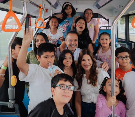 Ofrecen Toño Astiazarán y Patty Ruibal a niñas y niños diversión y experiencias formativas en el ChiquiFest 2026