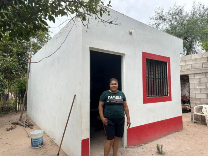 Entregan viviendas y pies de casa; transforma Gobierno de Sonora la vida de familias en esta ciudad.
