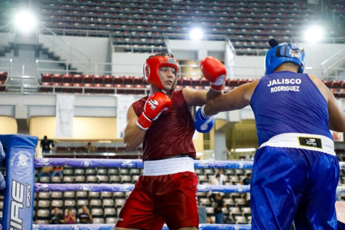 Sonora tendrá a seis boxeadores en las semifinales de Olimpiada Nacional; al ganar Irving Padilla, Daniel Ayala y Azael Ruiz sus duelos de cuartos de final, también entraron a zona de medallas y buscarán ir a la final.