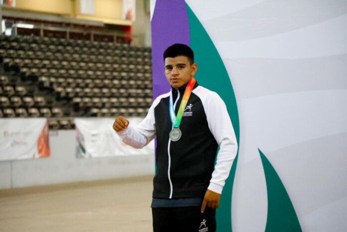 El boxeo sonorense terminan con dos oros, una plata y tres bronces en olimpiada nacional; en la jornada de finales José Páez y Daniel Ayala ganaron campeonatos, además de un subcampeonato de Irving Padilla.