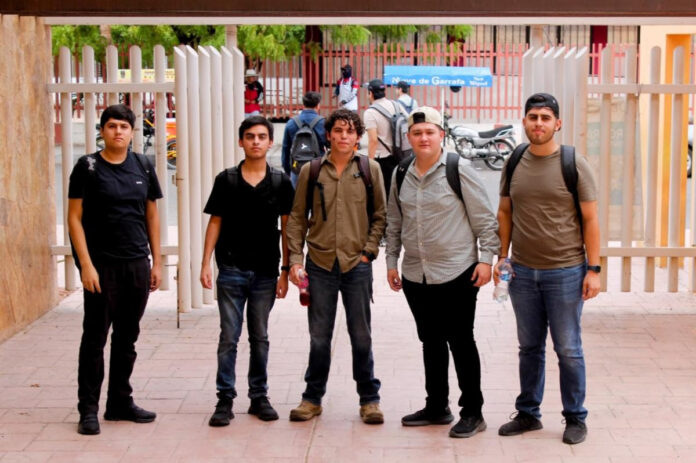 292 jóvenes con promedio de excelencia obtienen ingreso directo en la UES; se reconoce así la trayectoria académica de quienes terminaron el bachillerato con calificación de 95 o superior.