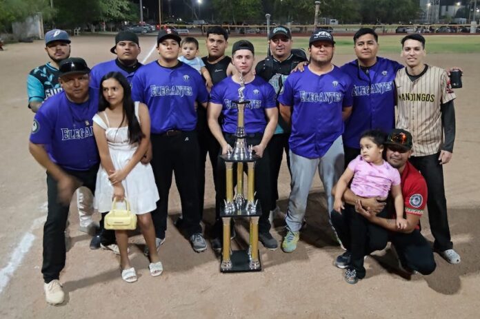 Nunca se rindió Bellavista Power; el Rey ha Muerto, que viva el Rey, ganando en un juego de gran remontada sobre Elegantes para tomar el campeonato.