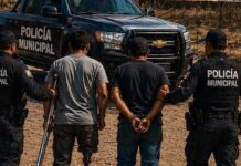 Dos trabajadores quedan atrapados en una disputa por un terreno en San Carlos