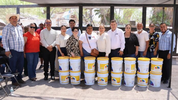 Entregan a familias apoyos del programa “Mejoramiento de vivienda”; gracias al trabajo coordinado entre COVES, la Secretaría Anticorrupción y el Ayuntamiento de Guaymas.