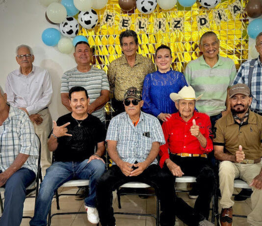 Por el Día del Padre festejan a adultos mayores