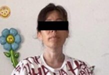 Amenaza de muerte a su propia madre; la intimida con una navaja