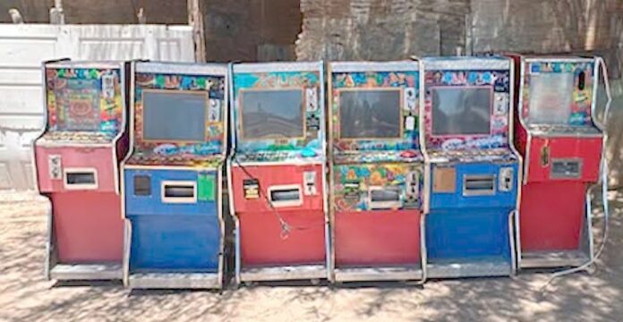 Durante cateo aseguran ‘maquinitas’ tragamonedas; operativo coordinado de elementos estatales y federales.
