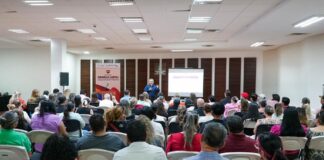 Imparten plática “Actuación de las personas servidoras públicas apegadas a los derechos humanos”