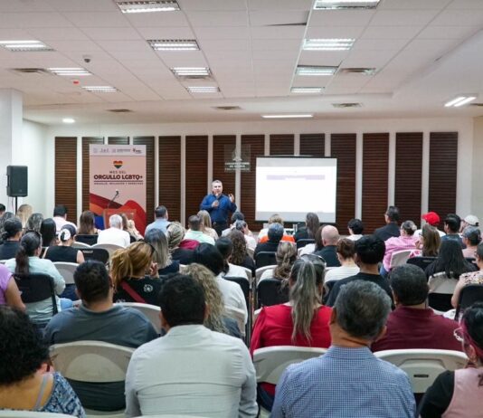 Imparten plática “Actuación de las personas servidoras públicas apegadas a los derechos humanos”