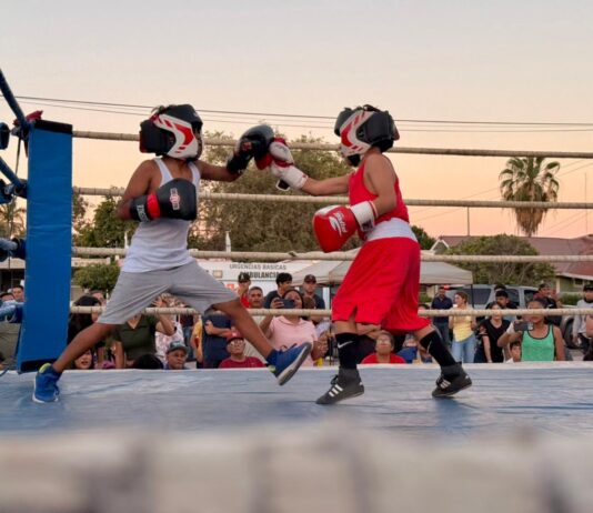 Fomenta Ayuntamiento el deporte con exitosa exhibición de box amateur
