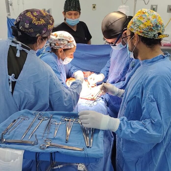 Donan órganos de mujer que había reultado con muerte cerebral en un accidente; “mi mamá de esta forma dio esperanza de vida y ayuda a otros”, comentó Dafne, hija de la donante.