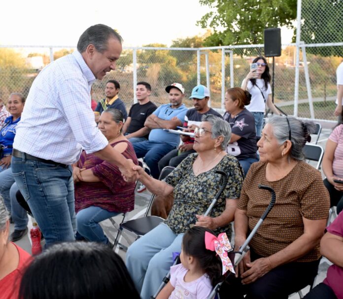 En equipo con los ciudadanos, Toño Astiazarán transforma espacios públicos a favor de las familias; supervisa avances de la obra en el parque El Chaparral, en la colonia Gómez Morín; es obra seleccionada por los ciudadanos a través de CRECE.