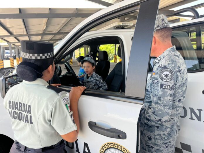 Niño de 10 años cumple su sueño, de ‘ser Guardia Nacional’; Xavit Kalev es nombrado de manera simbólica agente de la institución por un día.