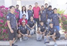 Ramón Flores entrega uniformes deportivos a equipos locales
