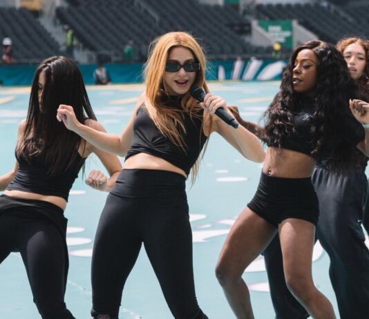 La guaymesne Alexia Castillo bailará con Shakira en apertura del Mundial de Fútbol