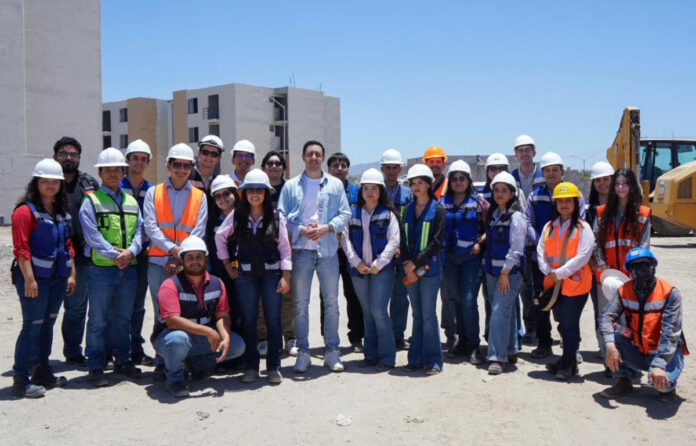 Analizan estudiantes universitarios proyectos del Programa de Vivienda para el Bienestar; con el objetivo de conocer de primera mano el proceso de planeación, construcción e impacto social de esta estrategia habitacional.