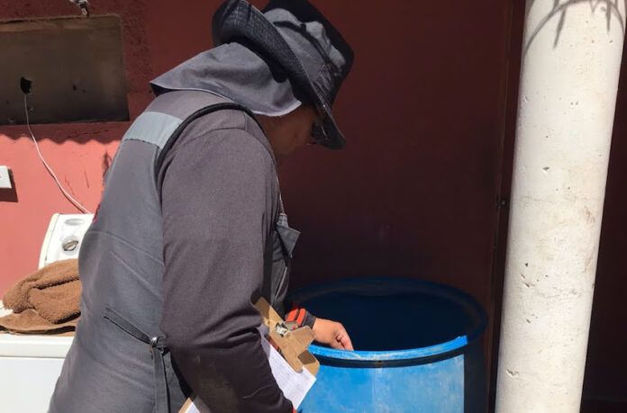 Exhortan a reforzar la prevención del dengue tras las lluvias, ya que el agua acumulada favorece la reproducción del mosquito transmisor del dengue.