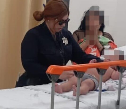 Niña de 2 años a punto de morir ahogada al caer a una alberca