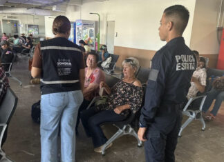 Acercan información preventiva a viajeros durante el Operativo Verano 2026
