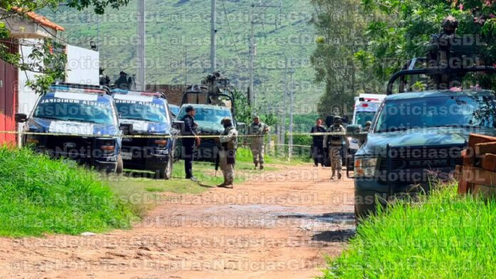 Encadenados y en celdas improvisadas encuentran a 4 jóvenes privados de la libertad; militares encontraron equipo de cómputo conectado, por lo que se presume que era utilizado como un Call Center.