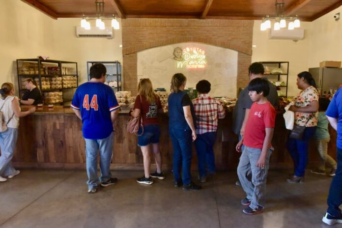 Invitan a recorridos históricos del HBus durante este periodo vacacional; familias que deseen conocer más sobre la historia de la ciudad pueden realizarlo durante este mes en los recorridos del HBus.