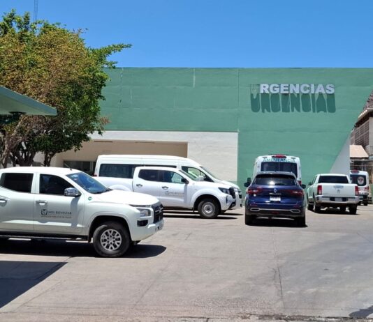 Muere hombre tras ser hallado en suspensión, en el patio de una casa