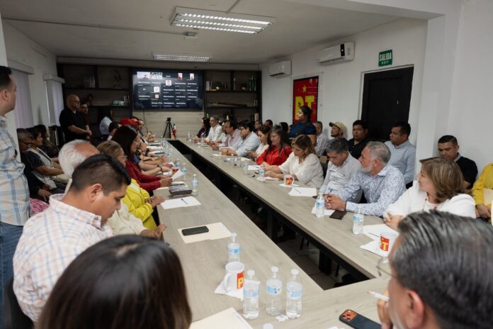 Fortalece PT Sonora unidad y coordinación política en reunión ejecutiva; fue presidida por el diputado federal Ramón Flores.