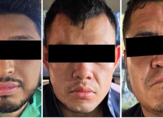 Atacan con artefectos explosivos a marinos; hay tres detenidos