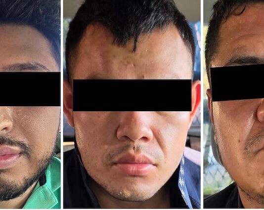 Atacan con artefectos explosivos a marinos; hay tres detenidos
