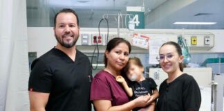 Especialistas del IMSS Sonora conectan esófago al estómago de niña de año y medio